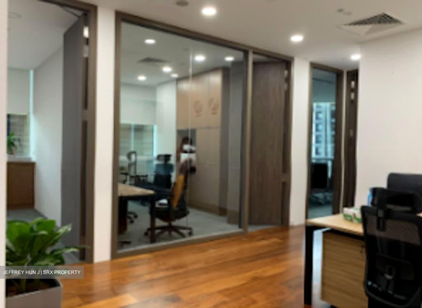Sbf Center (D1), Office #568234551